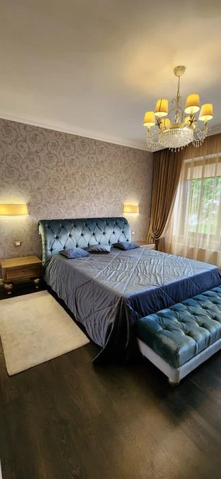 Luxury HOUSE for sale on French Boulevard!