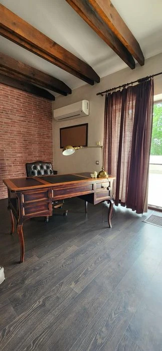 Luxury HOUSE for sale on French Boulevard!