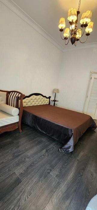 Luxury HOUSE for sale on French Boulevard!