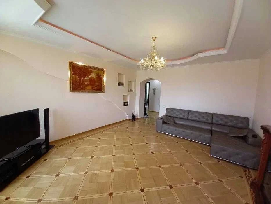 Продам 4к квартиру 140м2 в ЖК Лопатинський-2, метро Левада,