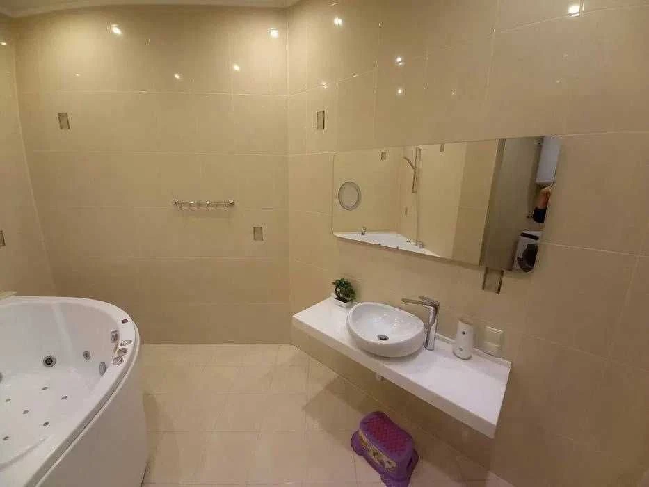 Продам 4к квартиру 140м2 в ЖК Лопатинський-2, метро Левада,