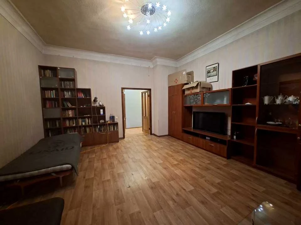 Квартира. Днепр, Дмитрия Яворницкого просп. (Карла Маркса)
