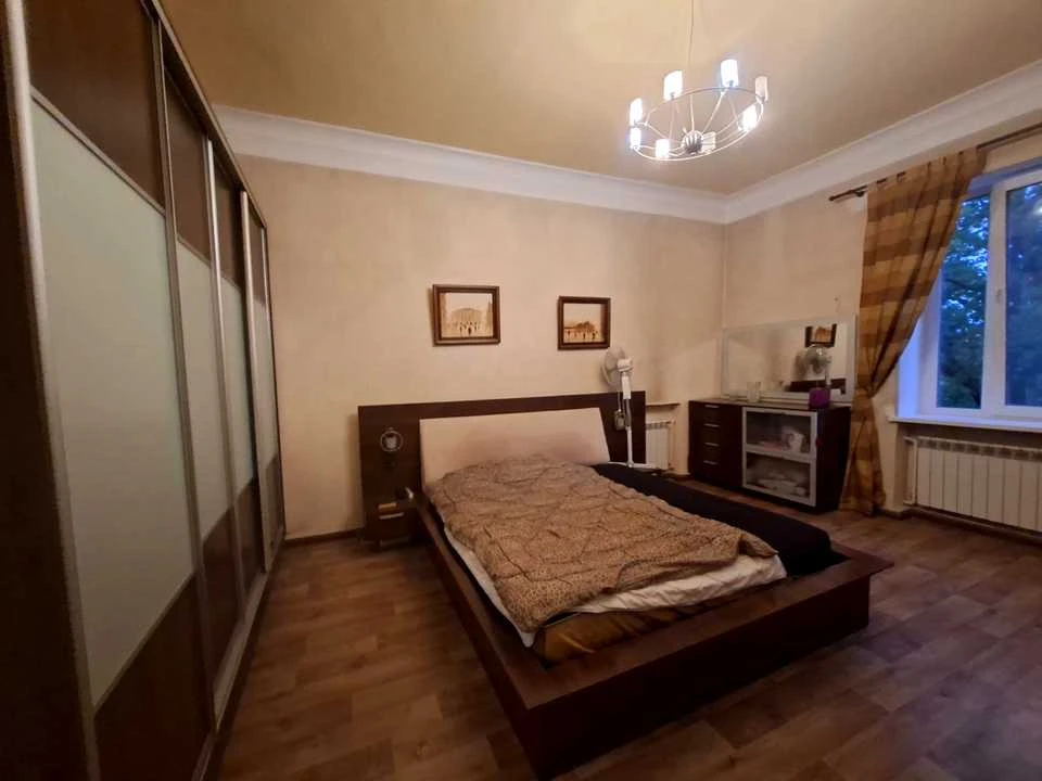 Квартира. Днепр, Дмитрия Яворницкого просп. (Карла Маркса)