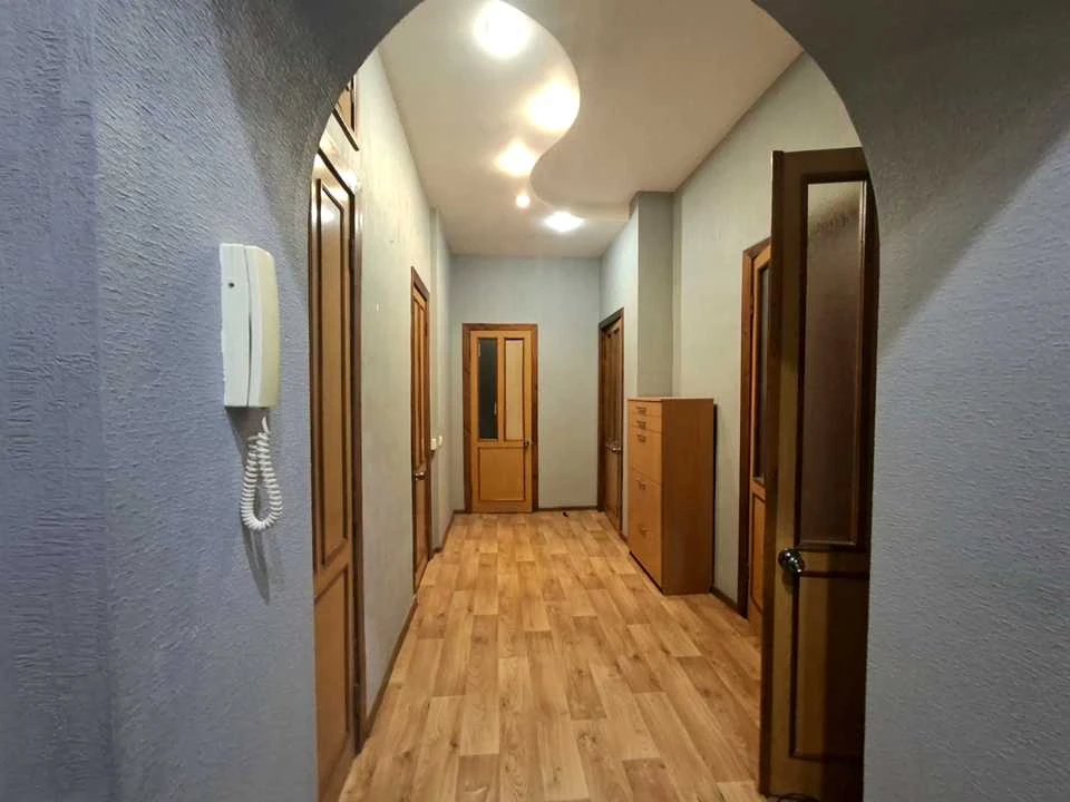 Квартира. Днепр, Дмитрия Яворницкого просп. (Карла Маркса)