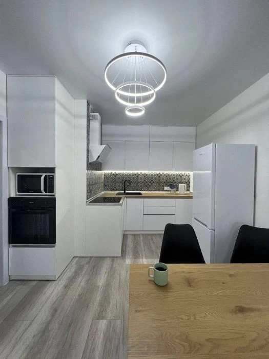2-кімнатна з ремонтом у ЖК Sky City вул. Варненская