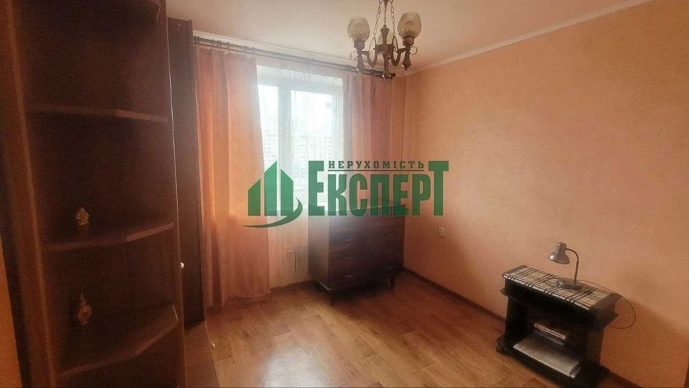 Two-room apartment for sale on S. Saltovka, Metrostroiteley Street