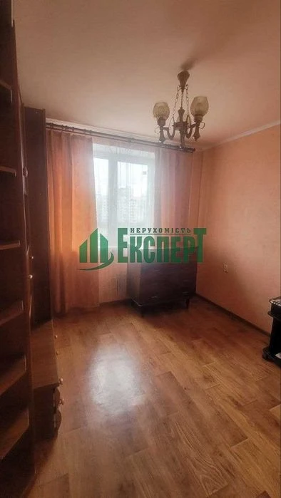 Two-room apartment for sale on S. Saltovka, Metrostroiteley Street
