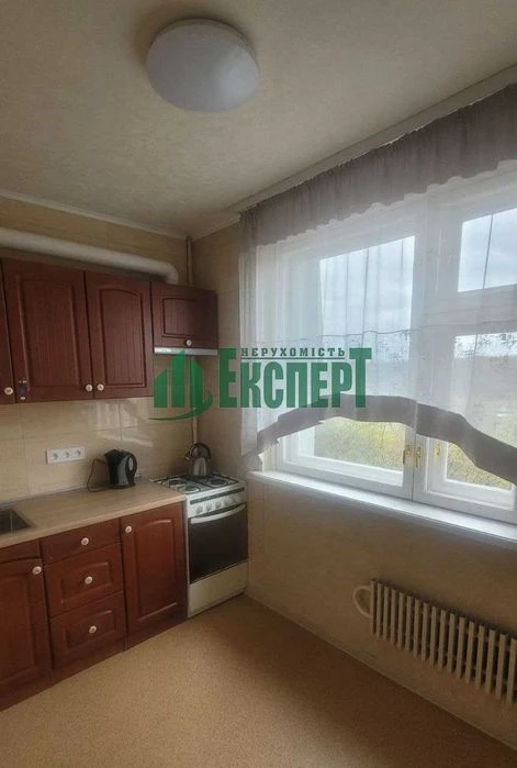 Two-room apartment for sale on S. Saltovka, Metrostroiteley Street