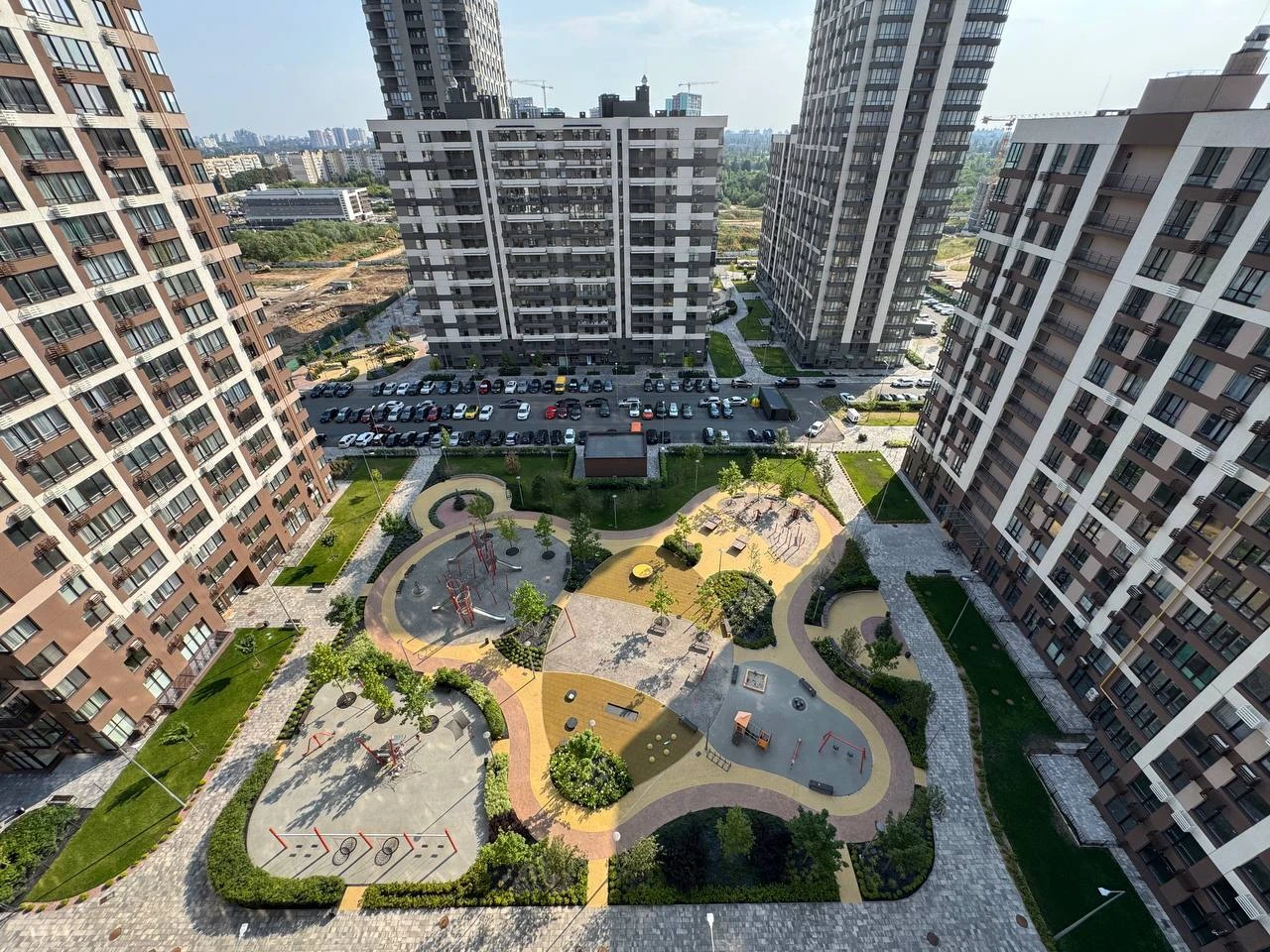 Продажа 2-комнатной квартиры 69 м², Александра Олеся ул., 4