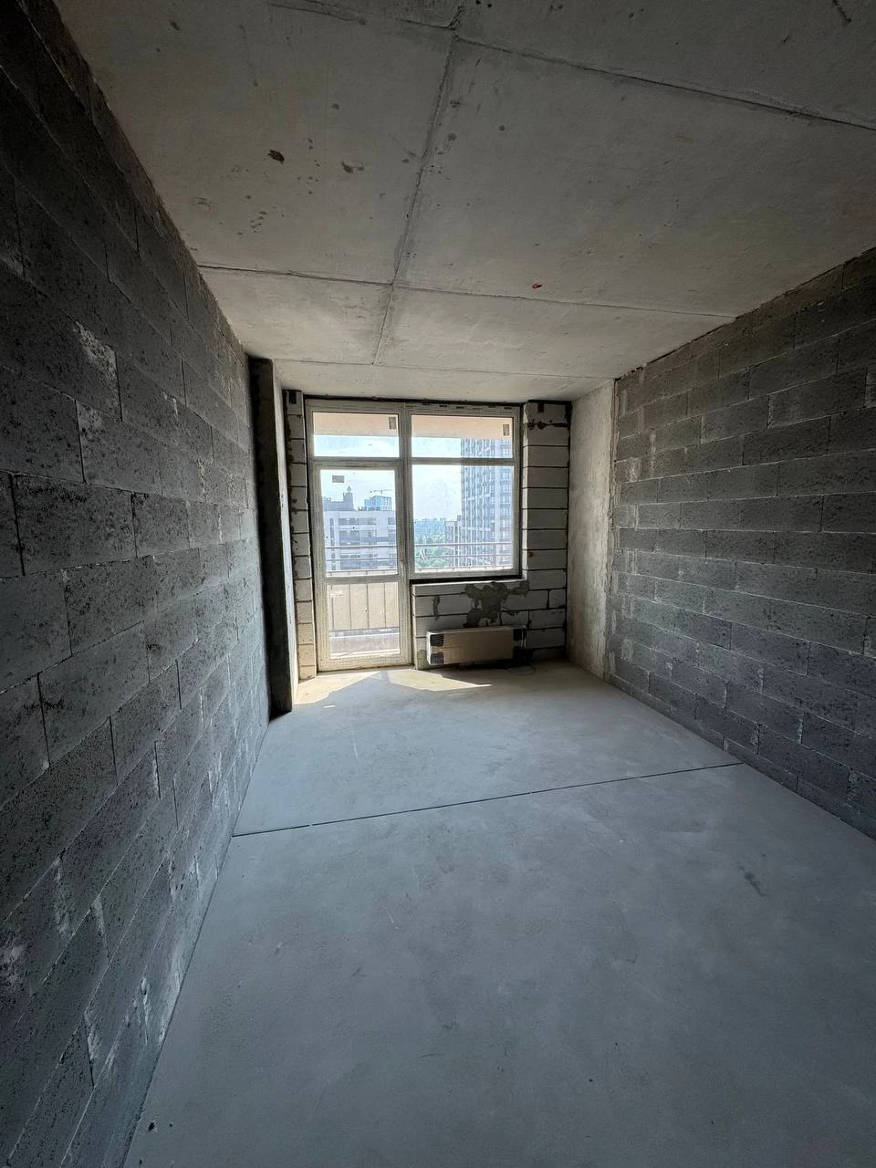 Продажа 2-комнатной квартиры 69 м², Александра Олеся ул., 4