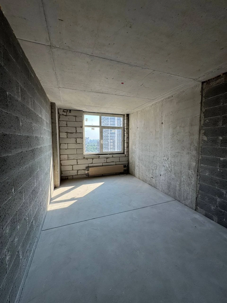 Продажа 2-комнатной квартиры 69 м², Александра Олеся ул., 4