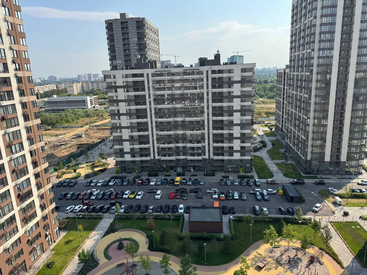 Продажа 2-комнатной квартиры 69 м², Александра Олеся ул., 4