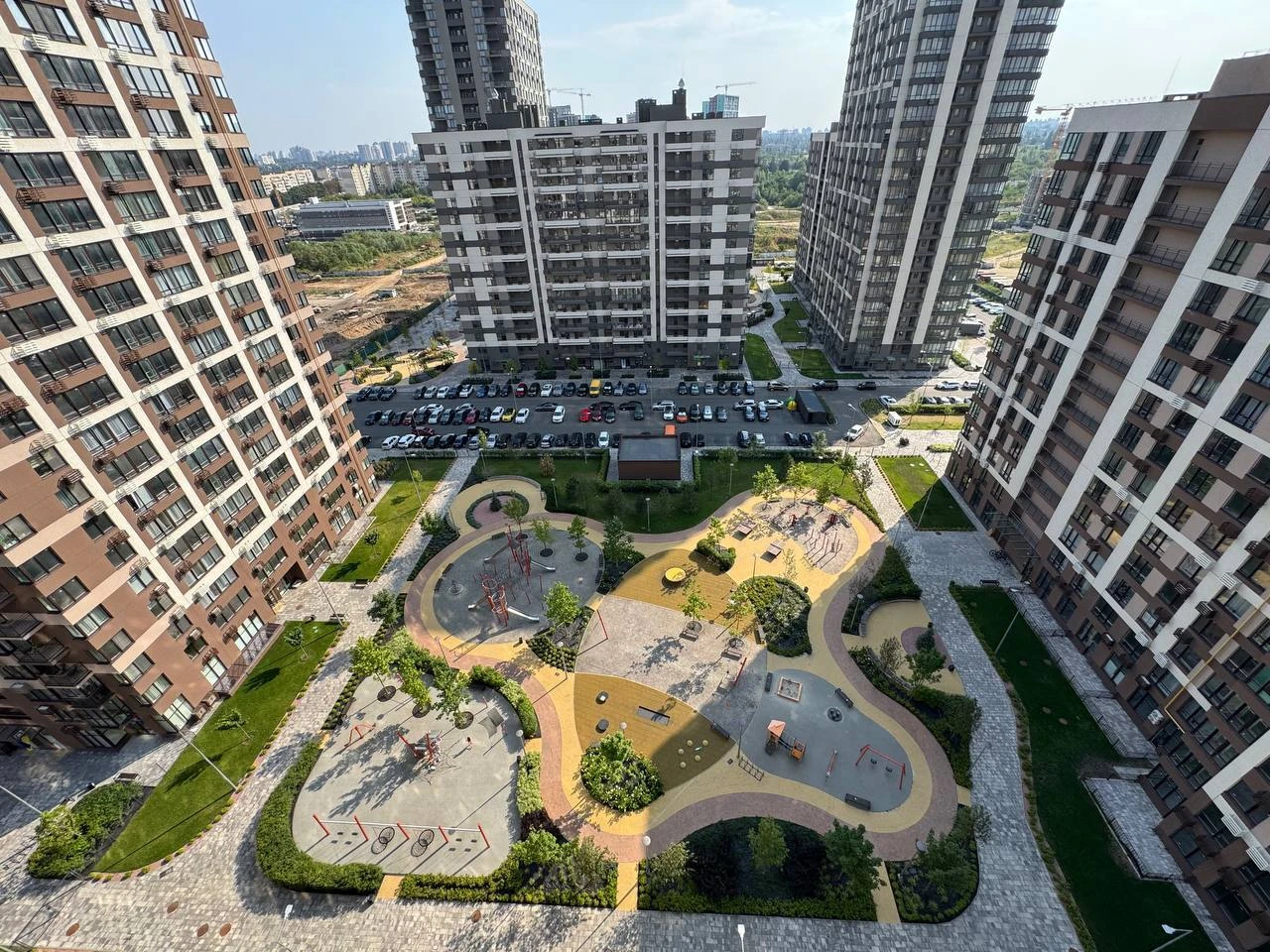 Продажа 2-комнатной квартиры 69 м², Александра Олеся ул., 4