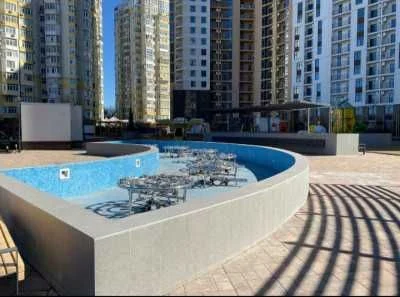Велика двокімнатна квартира в 67 Перлині на Краснова. Кадорр