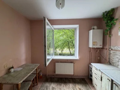 Терміново!4 кімнатна квартира по вул.Івасюка