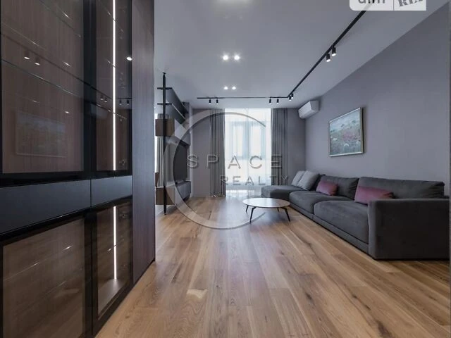 Sale of 6-room apartment 204 sq. m. on Andriy Verkhoglyada St. 15B •