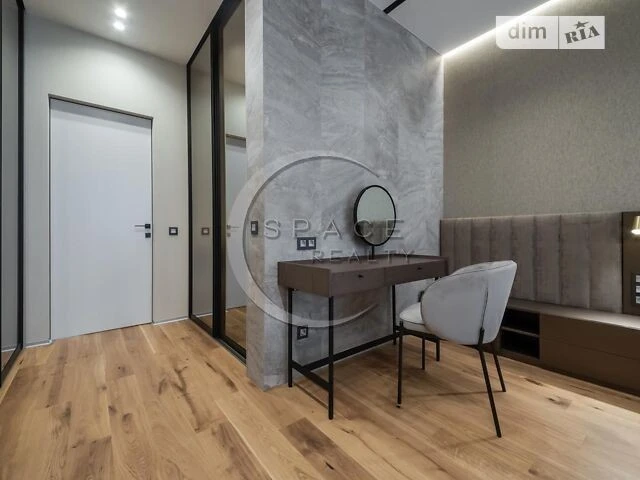 Sale of 6-room apartment 204 sq. m. on Andriy Verkhoglyada St. 15B •