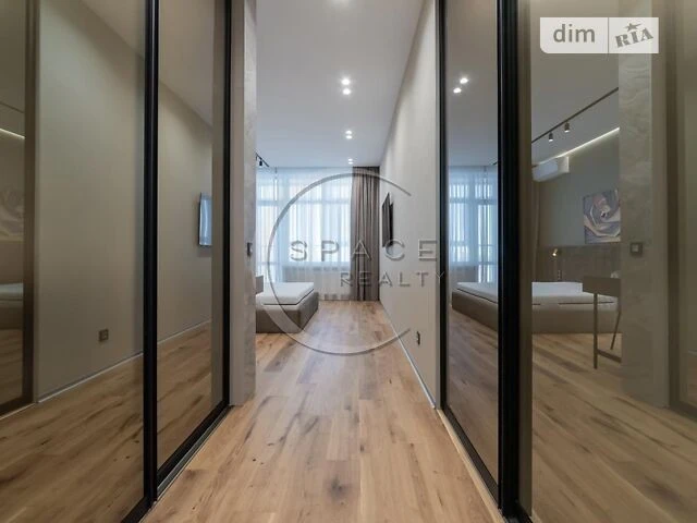 Sale of 6-room apartment 204 sq. m. on Andriy Verkhoglyada St. 15B •