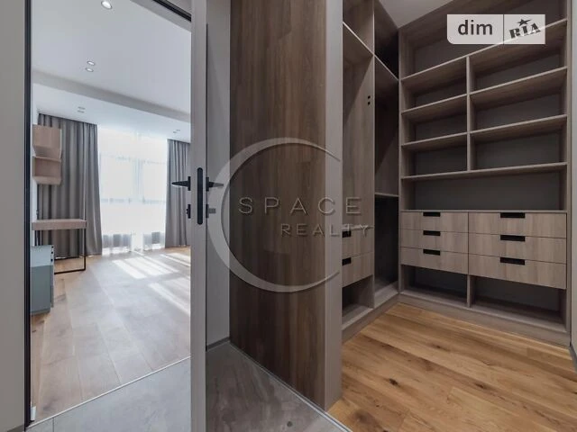 Sale of 6-room apartment 204 sq. m. on Andriy Verkhoglyada St. 15B •