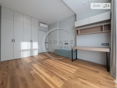 Sale of 6-room apartment 204 sq. m. on Andriy Verkhoglyada St. 15B •