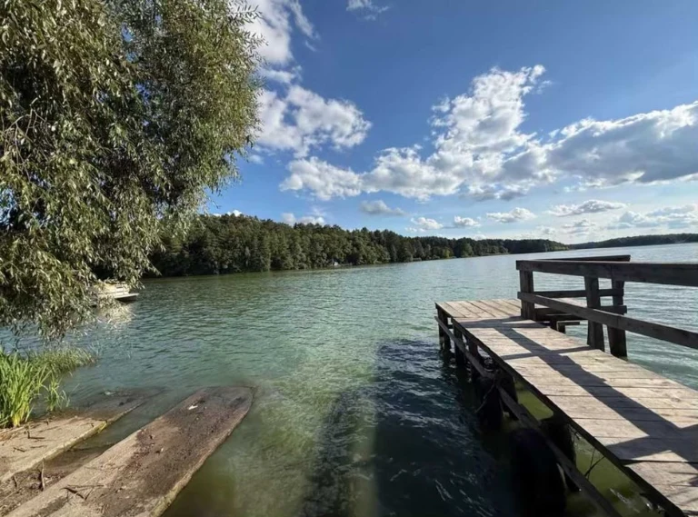 9 сот під забудову біля річки Тетерів (Гідропарк).Є будпаспо