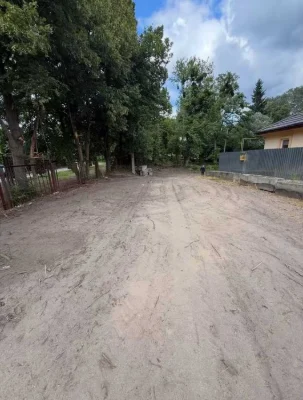 9 сот під забудову біля річки Тетерів (Гідропарк).Є будпаспо