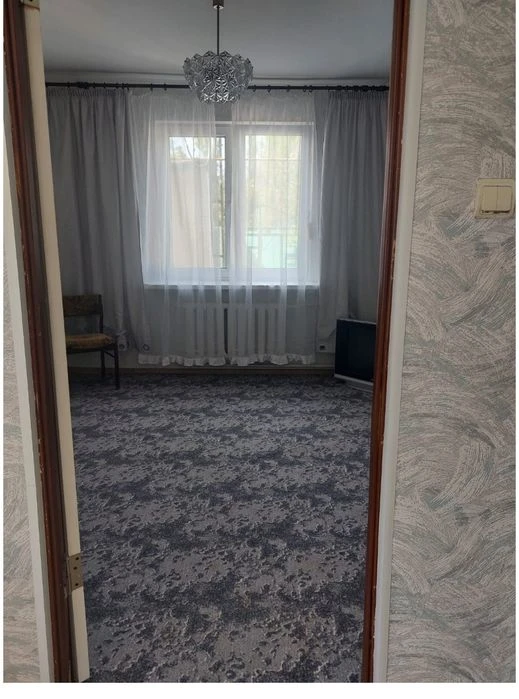 Продаеться невеликий двокiмнатний будинок в Лiсках
