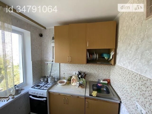 Здам в оренду кімнату на вул. Василя Кучера 2 довгостроково