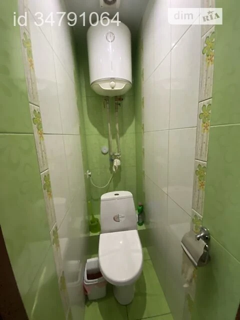 Здам в оренду кімнату на вул. Василя Кучера 2 довгостроково