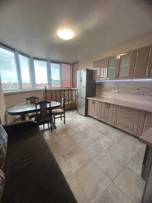 Продаж 1-кімнатної квартири в новому ЖК, 43 м², з меблями та