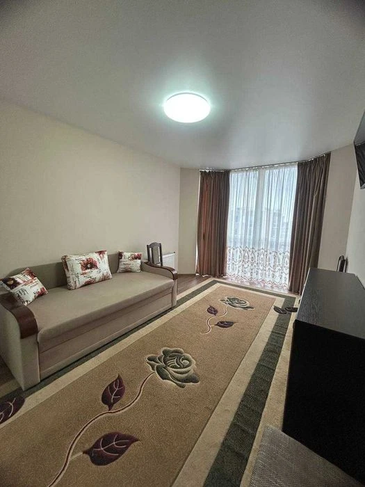 Продаж 1-кімнатної квартири в новому ЖК, 43 м², з меблями та