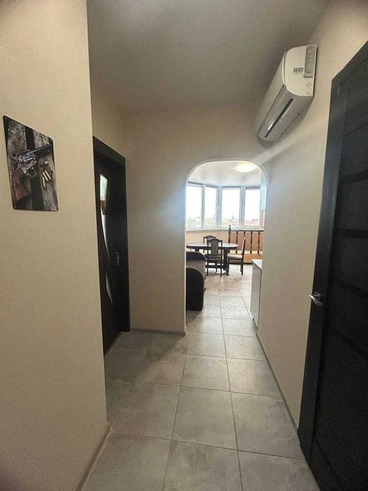 Продаж 1-кімнатної квартири в новому ЖК, 43 м², з меблями та
