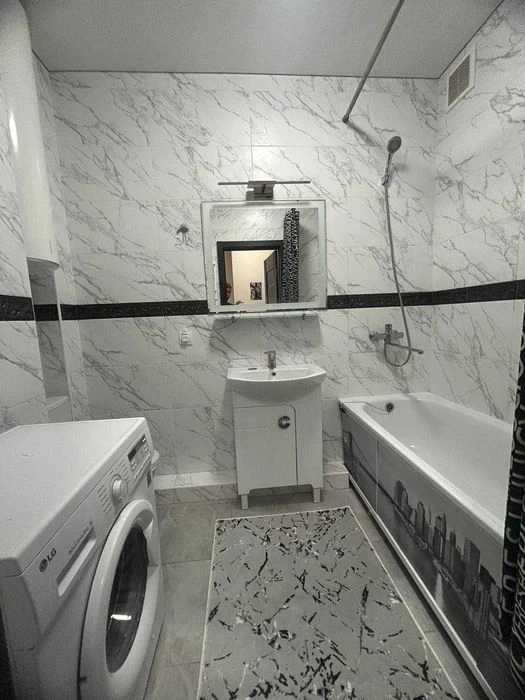 Продаж 1-кімнатної квартири в новому ЖК, 43 м², з меблями та