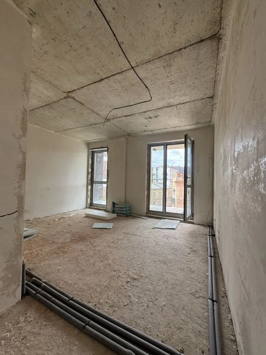 Продаж 2-кімнатної (85 м²) квартири в центрі Львова з балкон