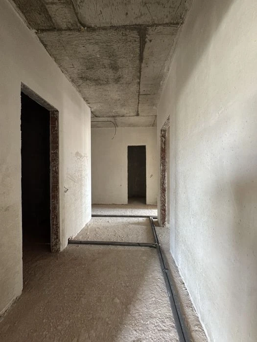 Продаж 2-кімнатної (85 м²) квартири в центрі Львова з балкон
