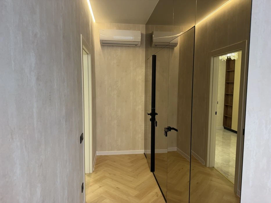 Велика двокімнатна 81 м.кв,  ЖК Атмосфера, комфортний поверх