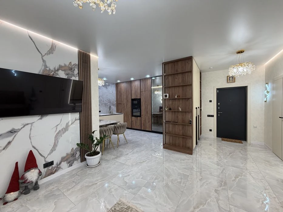 Велика двокімнатна 81 м.кв,  ЖК Атмосфера, комфортний поверх