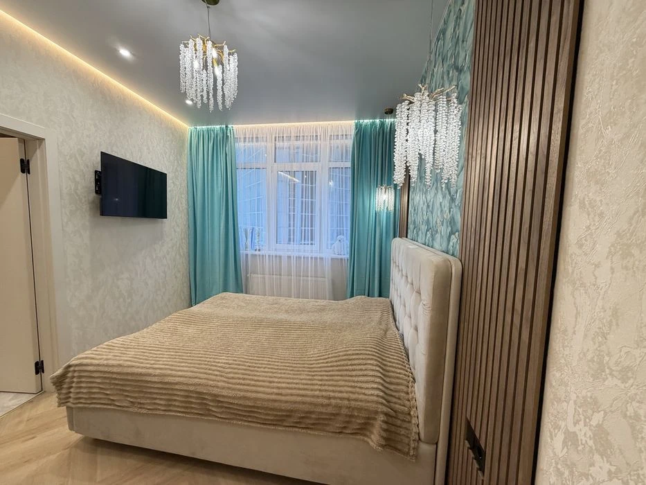 Велика двокімнатна 81 м.кв,  ЖК Атмосфера, комфортний поверх