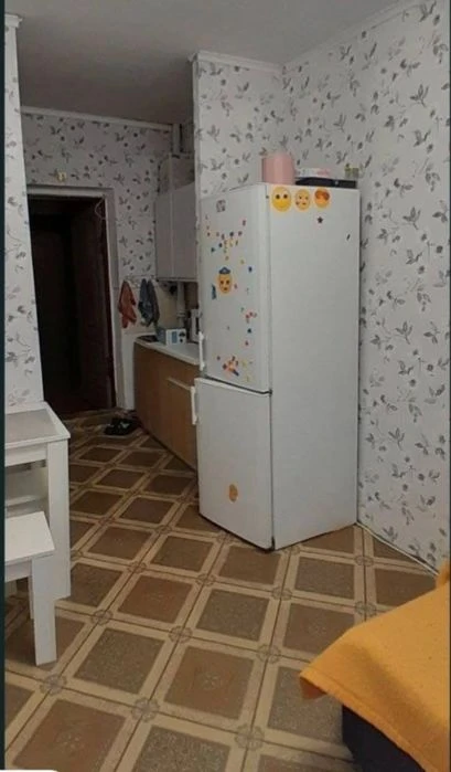Продам гостинку со своим санузлом ХТЗ ул.12 Апреля