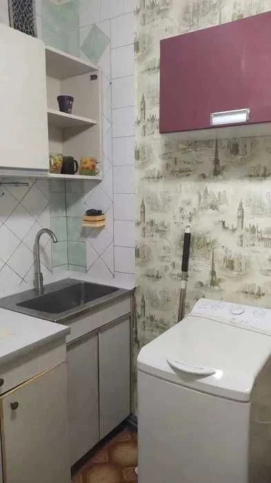 Продам 2 кв П. Поле, м. 23 Августа в кооперативном доме.