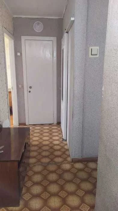 Продам 2 кв П. Поле, м. 23 Августа в кооперативном доме.