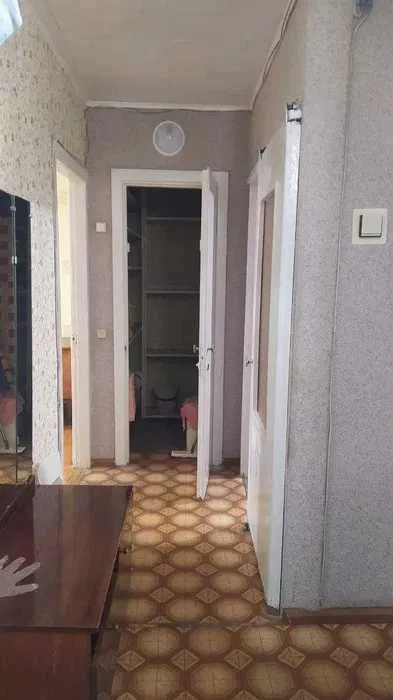 Продам 2 кв П. Поле, м. 23 Августа в кооперативном доме.