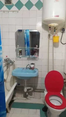 Продам 2 кв П. Поле, м. 23 Августа в кооперативном доме.