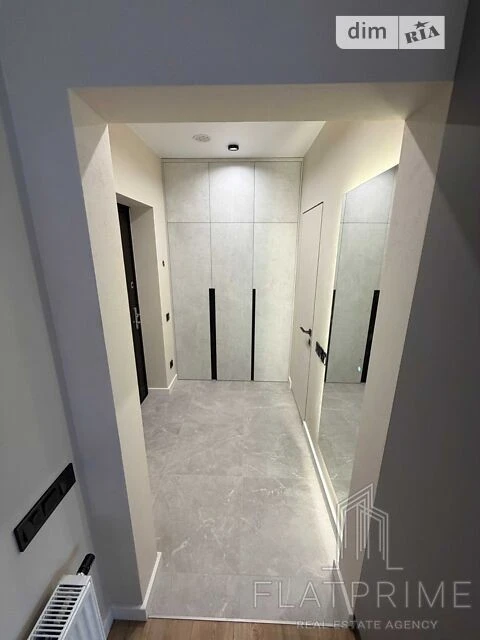 Продажа 1к квартиры 30 кв. м по ул. Михаила Максимовича 24 •