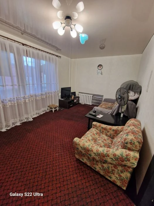 Продам квартиру  700$/м2краснополья (район 12 квартала ,крот