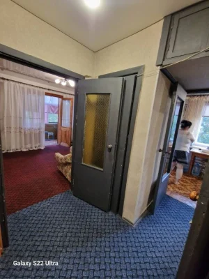 Продам квартиру  700$/м2краснополья (район 12 квартала ,крот