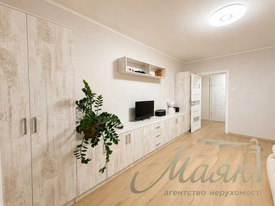 Продаж 1 квартири з ремонтом у ЖК The Lakes, Голосіївський р