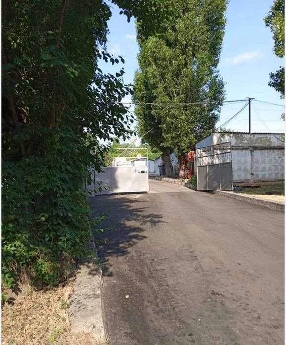 Продам капитальный гараж на ул. Ильфа и Петрова