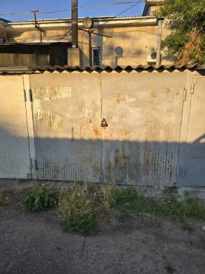 Продам капитальный гараж на ул. Ильфа и Петрова