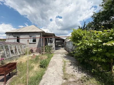 Продам дом АНД район 5 комнат,капитальный подвал,газ,14 сото